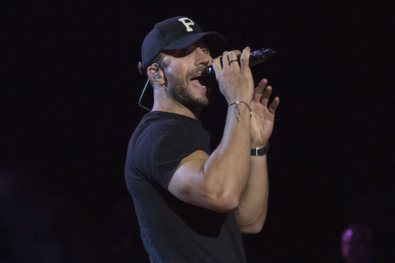 Sam Hunt performs. Photo: Grant W. Martin Photography