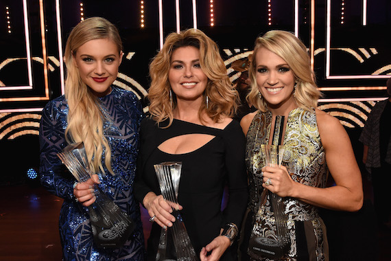 Honorees Kelsea Ballerini, Shania Twain and Carrie Underwood take photos backstage during CMT Artists of the Year 2016 on October 19, 2016 in Nashville, Tennessee. Photo: Rick Diamond/Getty Images for CMT