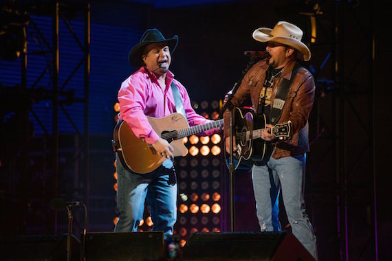 Garth Brooks and Jason Aldean. Photo: 1220 Entertainment