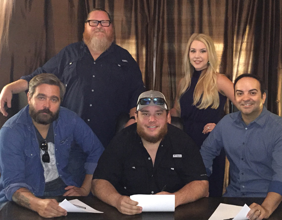 Pictured (L-R): Big Machine Musics Jonathan Singleton, Make Wake Artist Managements Chris Kappy, Luke Combs, Big Machine Musics Tali Canterbury, and Big Machine Musics Mike Molinar. Photo: Courtesy of Big Machine Music