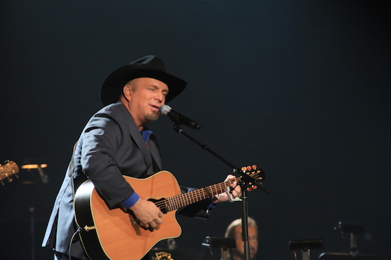 Garth Brooks performs. Photo: Moments By Moser Photography