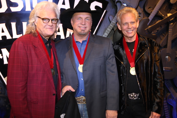 Pictured (L-R): Ricky Skaggs, Garth Brooks, XX. Photo: Moments By Moser Photography