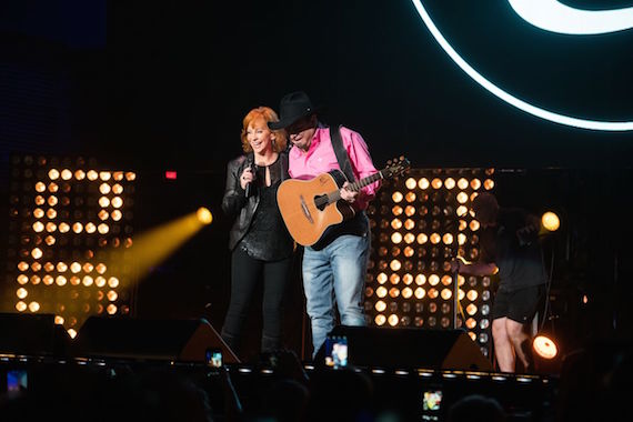 Garth Brooks and Reba. Photo: 1120 Entertainment