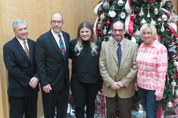 Pictured (L-R): Michael Shmerling, Kent Oliver, Kelly Clarkson, Jonah Rabinowitz, Jaynee Day. Photo: Eric T. Parker